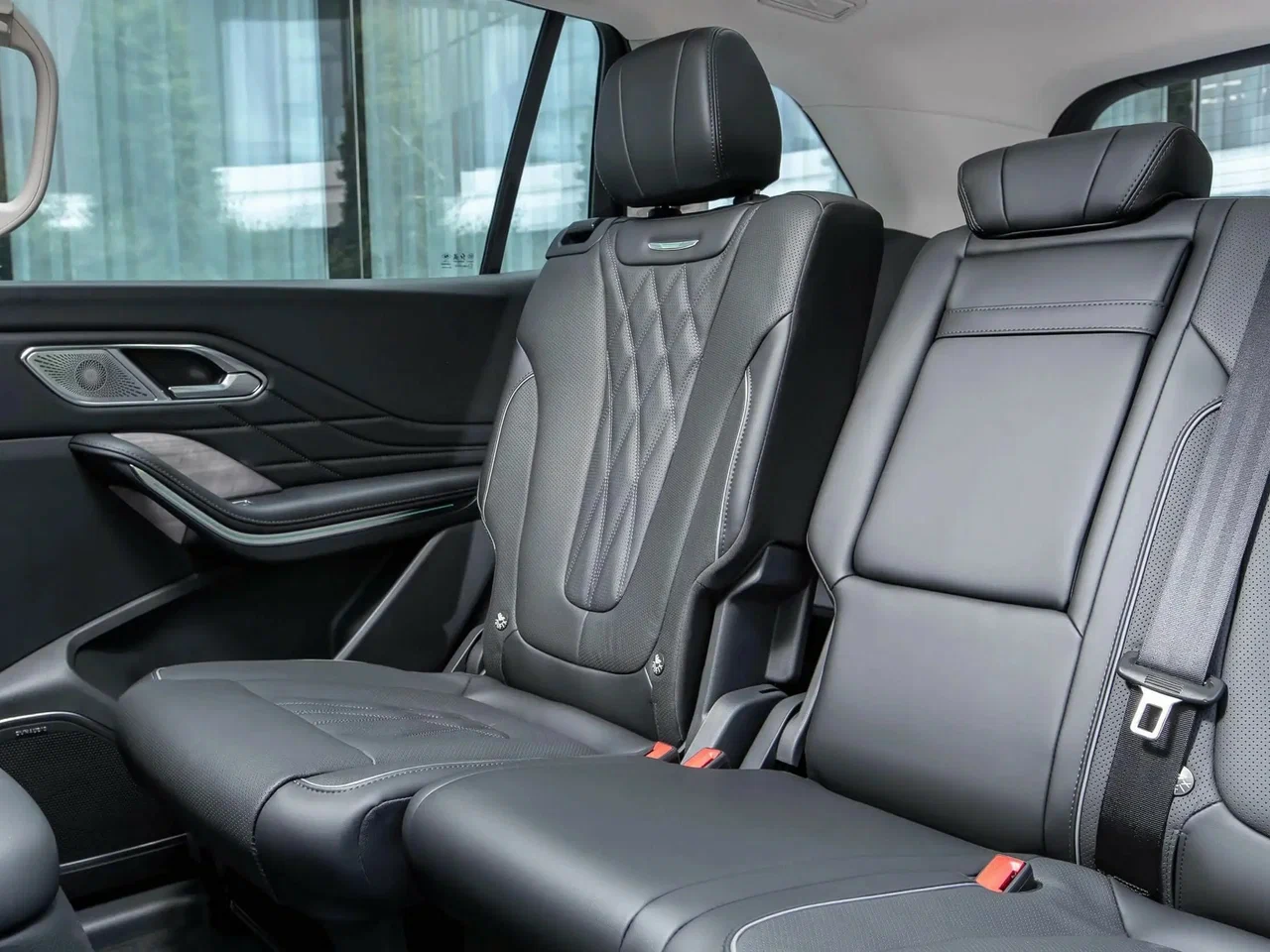 Hongqi HS7 II