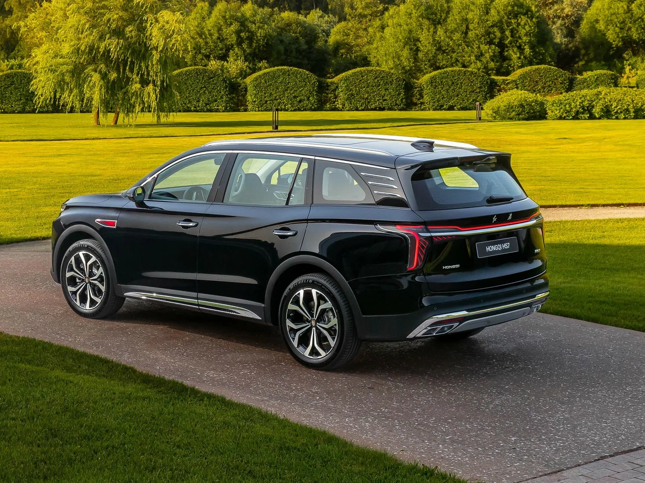 Hongqi HS7 II