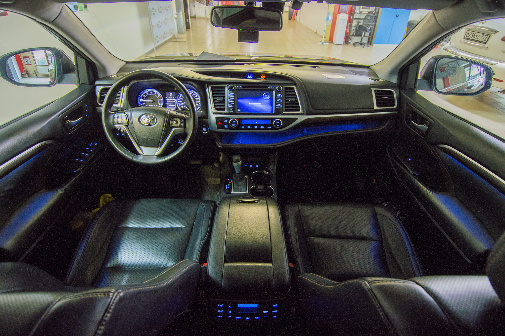 Toyota Highlander IV