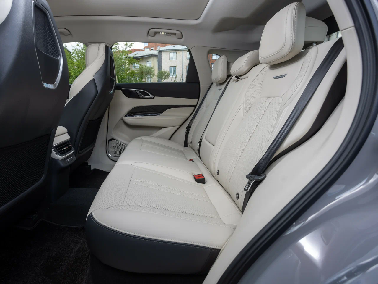 Hongqi HS3 I